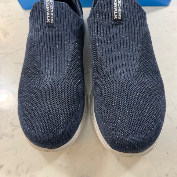 Sketchers Go Walk machine washable starlit navy slip ons, size 8.5 - Picture 12 of 16